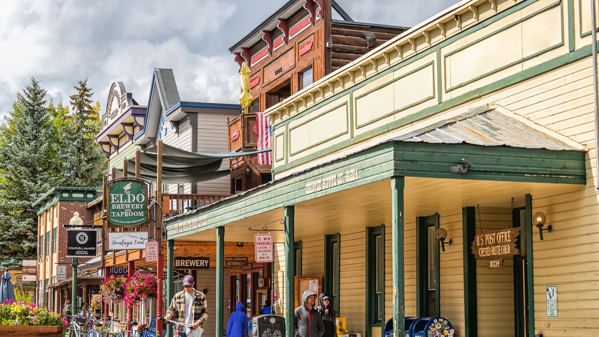 Girdwood main street